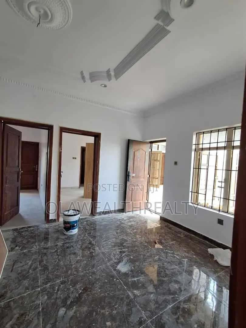 4bdrm Duplex in Akobo for rent