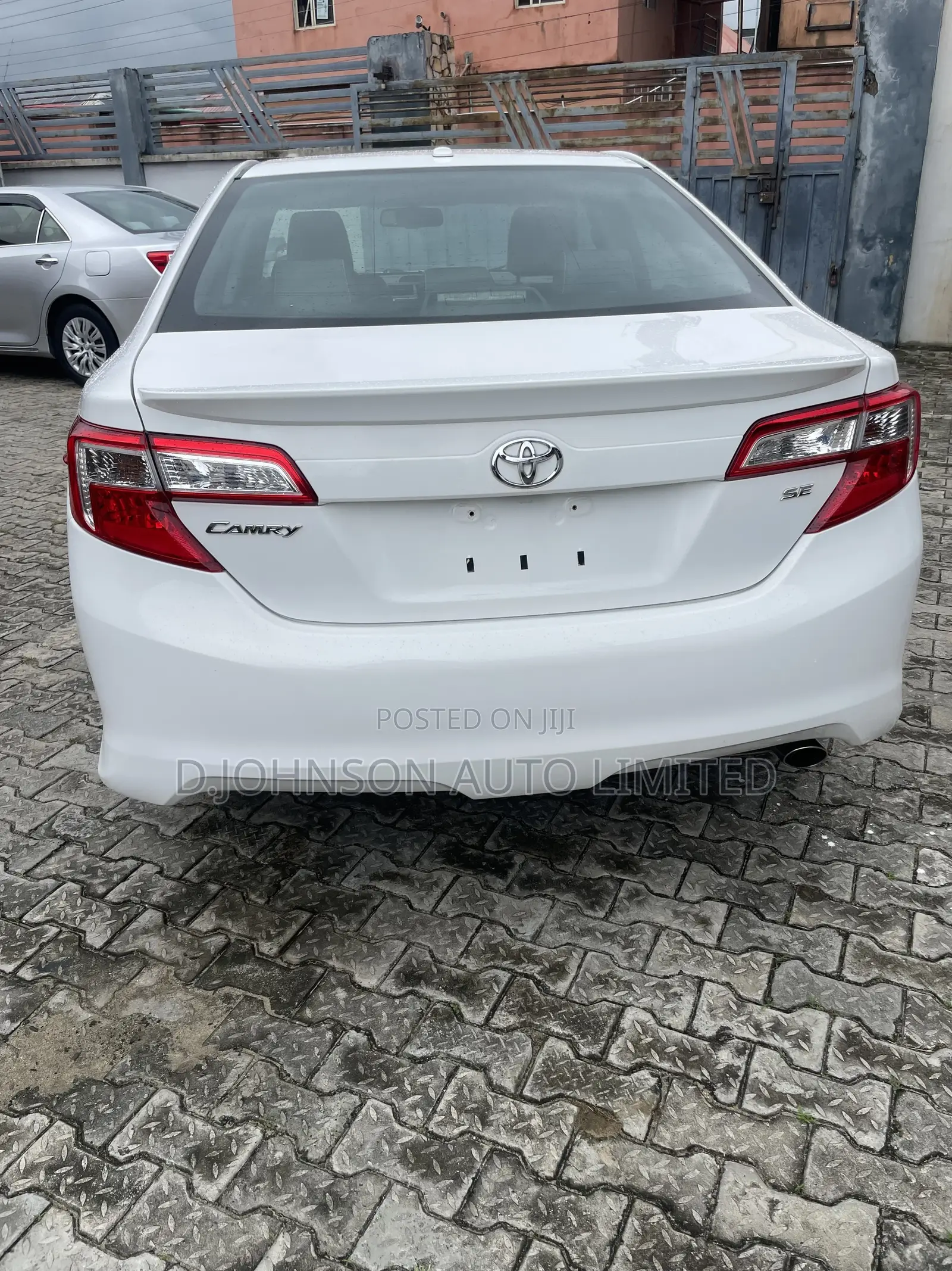 Toyota Camry SE Limited Edition 4dr Sedan (2.5L 4cyl 6A) 2012 White