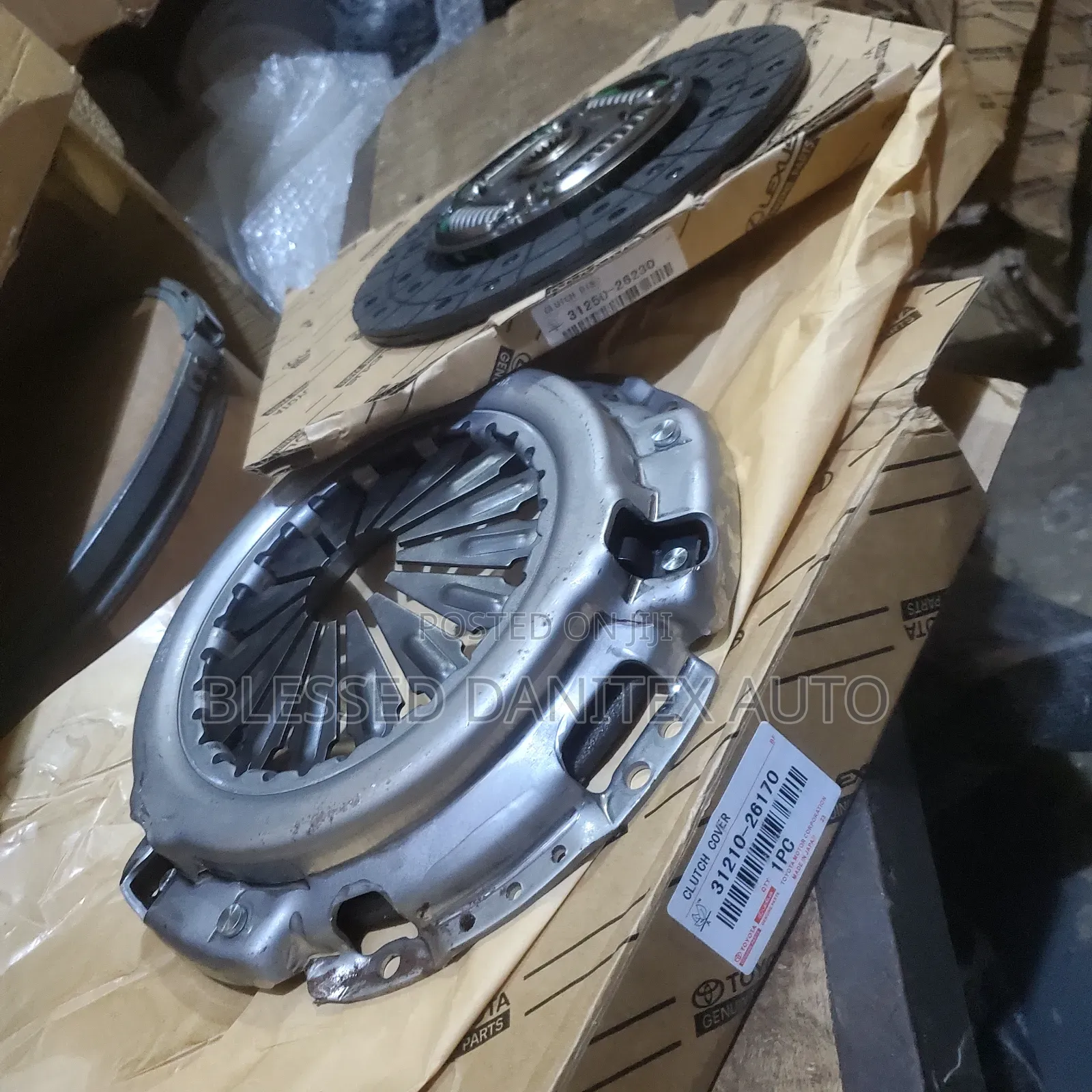 Clutch Disc and Plate of Toyota Hilux, Prado and Haice 2TR Engine