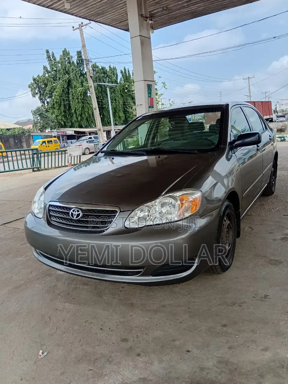 Toyota Corolla LE 2005 Gray