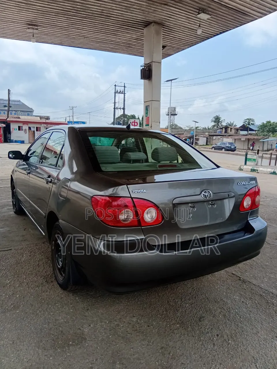 Toyota Corolla LE 2005 Gray