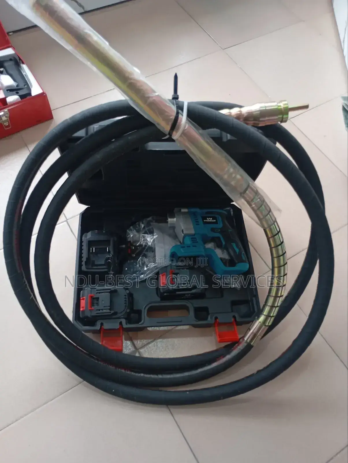 Cordless Concrete Vibrator / Poker With the Warrior Mixer Motor