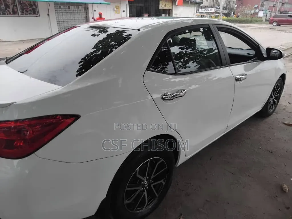 Toyota Corolla 2017 White