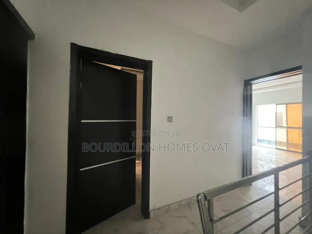 3bdrm Duplex in Lekki Palm City Ajah for rent