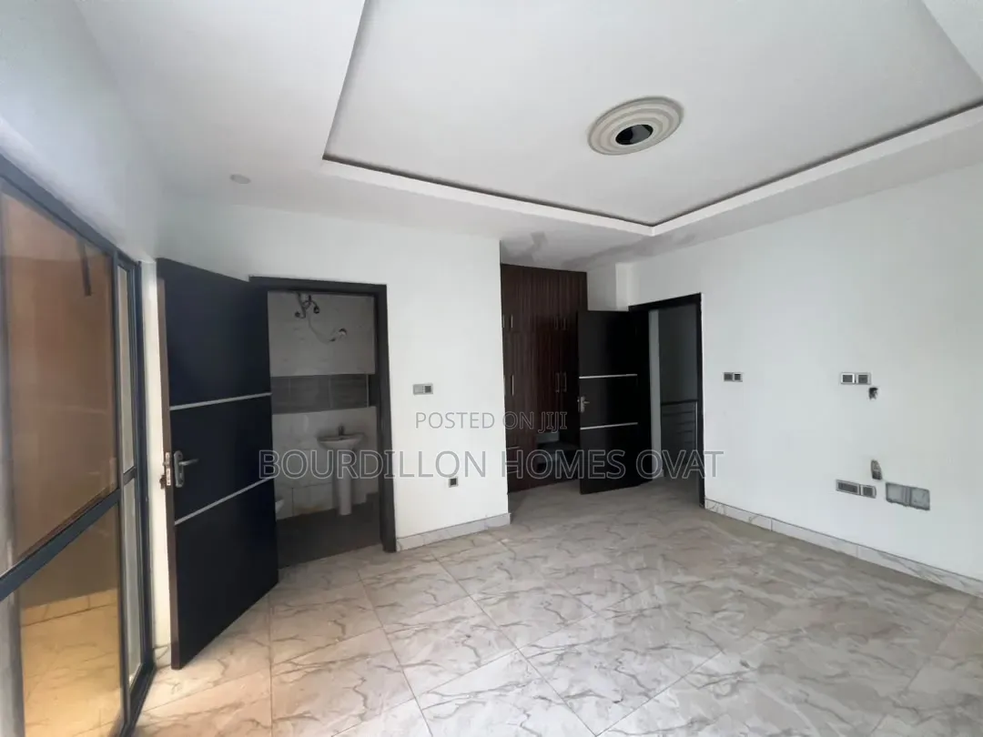 3bdrm Duplex in Lekki Palm City Ajah for rent