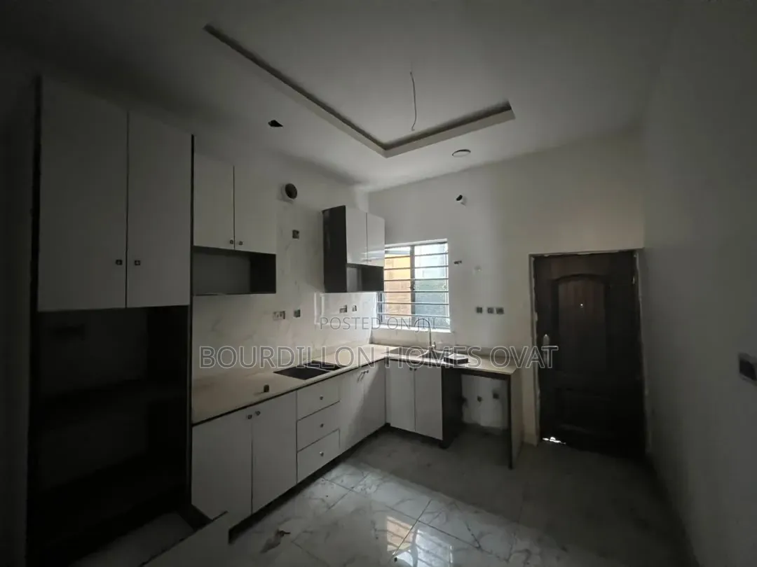 4bdrm Duplex in Lekki Palm City Ajah for rent