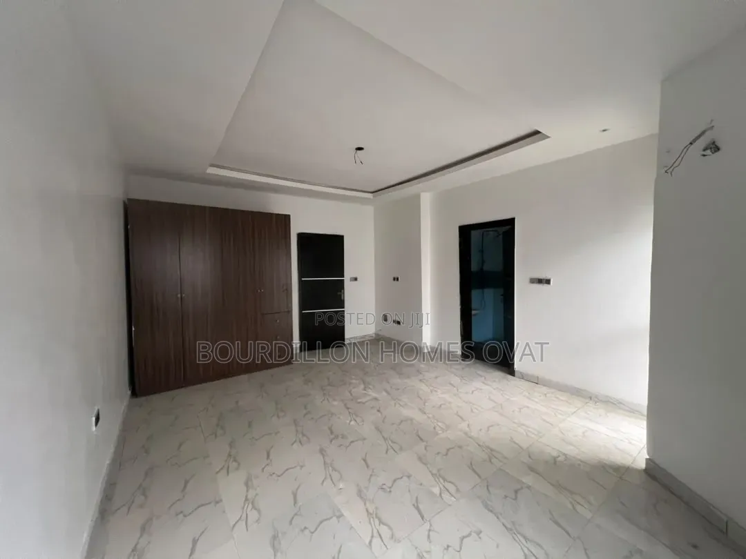 4bdrm Duplex in Lekki Palm City Ajah for rent