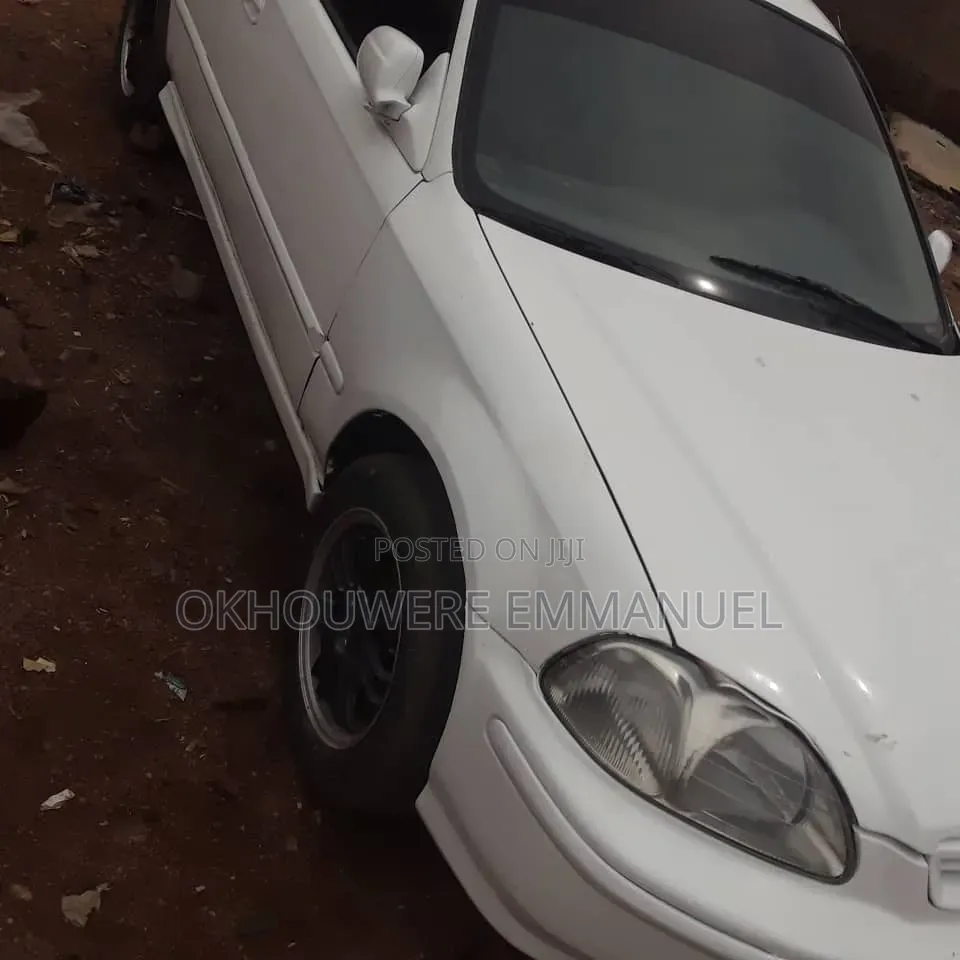 Honda Civic 2000 White