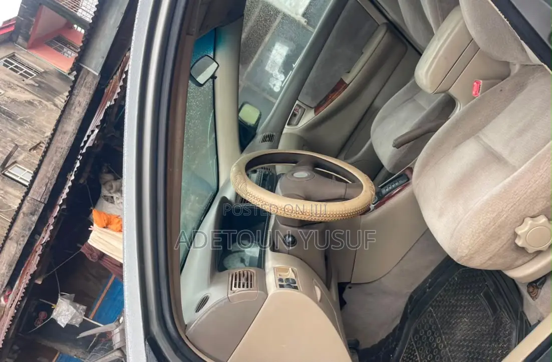 Toyota Corolla LE 2004 Gray