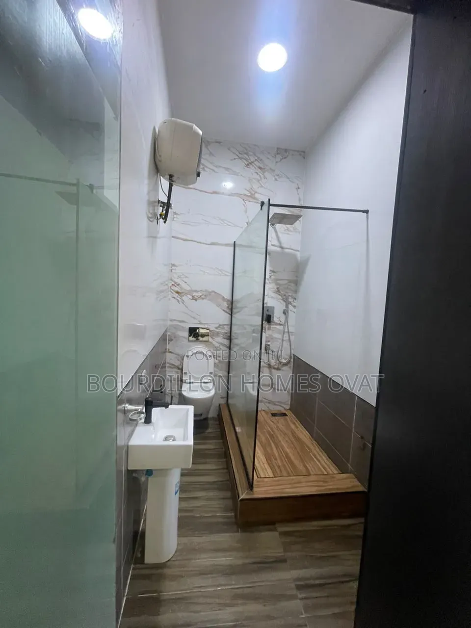 Furnished 2bdrm Apartment in Lekki Phase 1 Lagos for rent