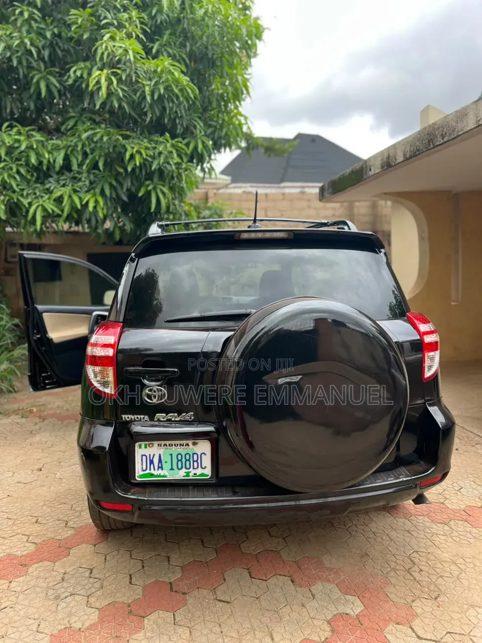 Toyota RAV4 2010 Black