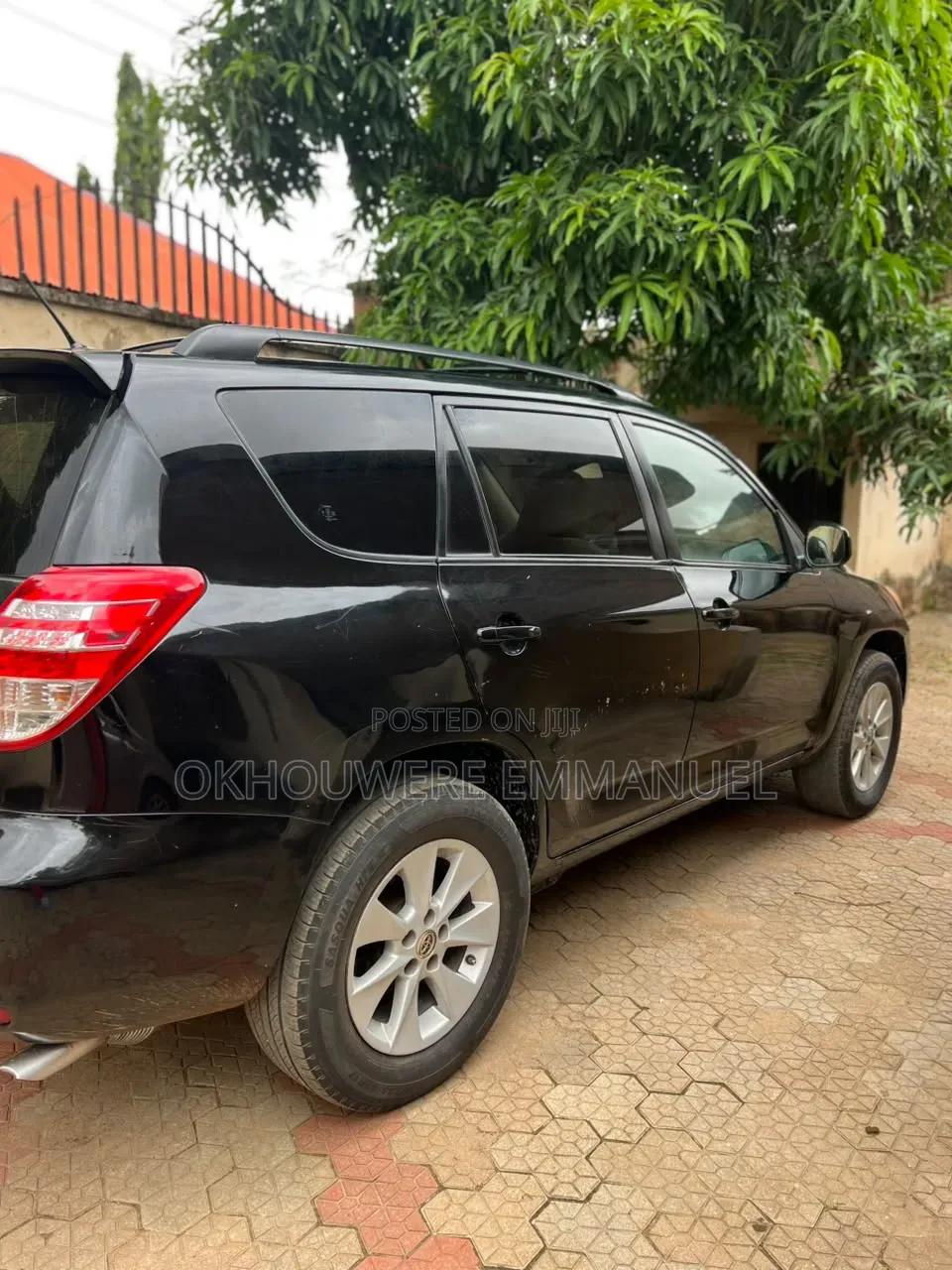 Toyota RAV4 2010 Black
