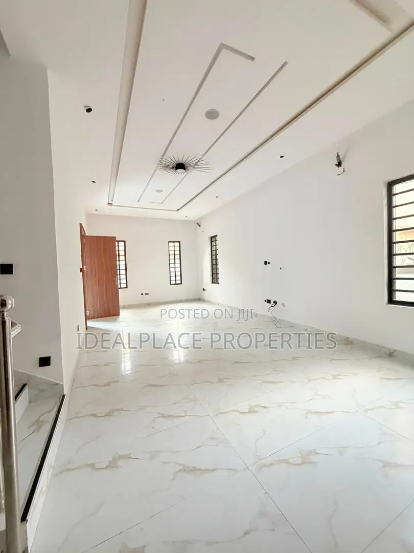 5bdrm Duplex in Omole Phase 2 for sale