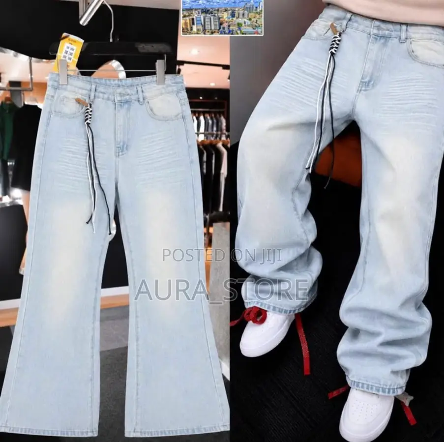 Oversized Baggy Jeans Feature a Distinctive Drawstring Waist Detail