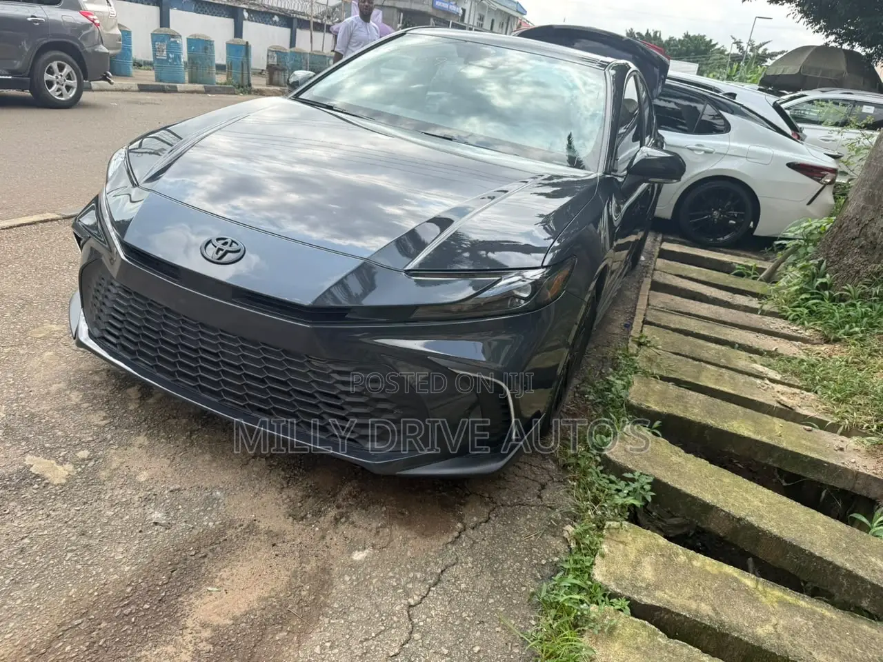 Toyota Camry SE 2025 Gray