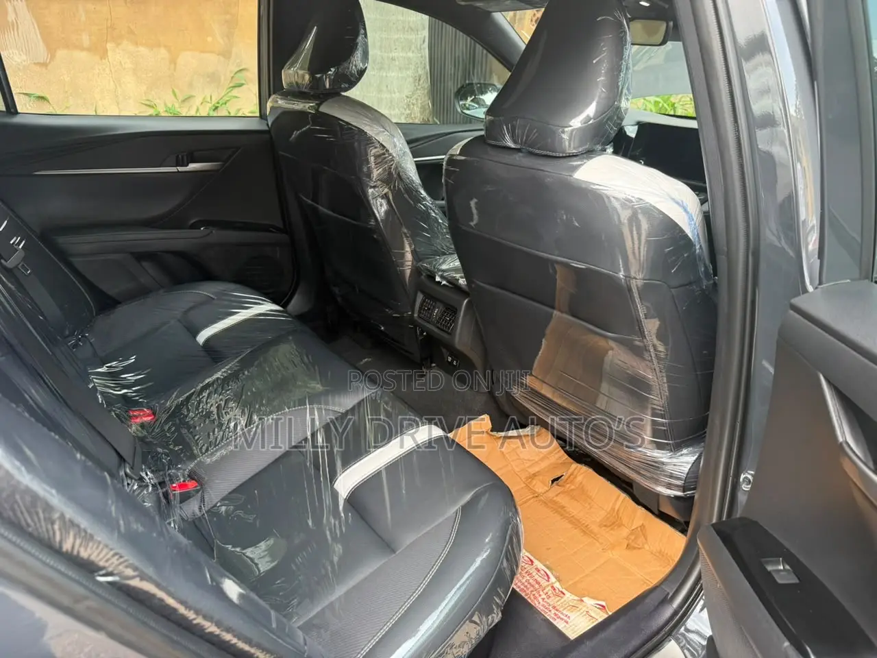 Toyota Camry SE 2025 Gray