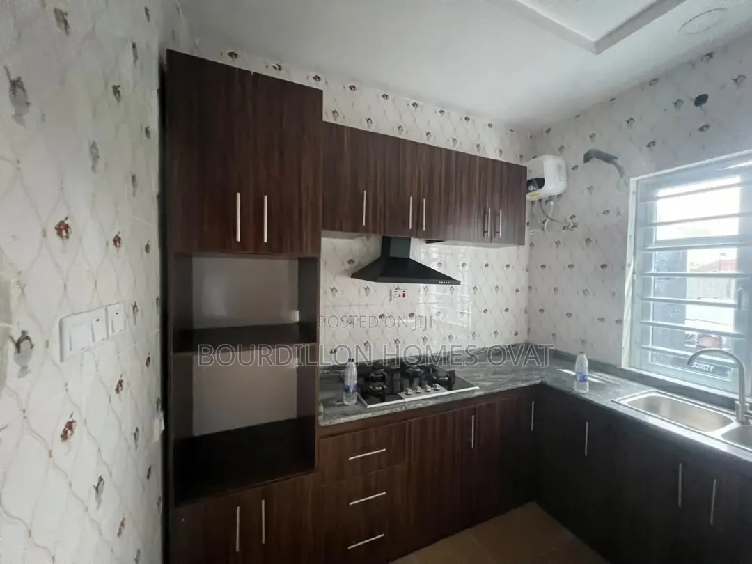 2bdrm Apartment in Badore Ajah Lekki for rent