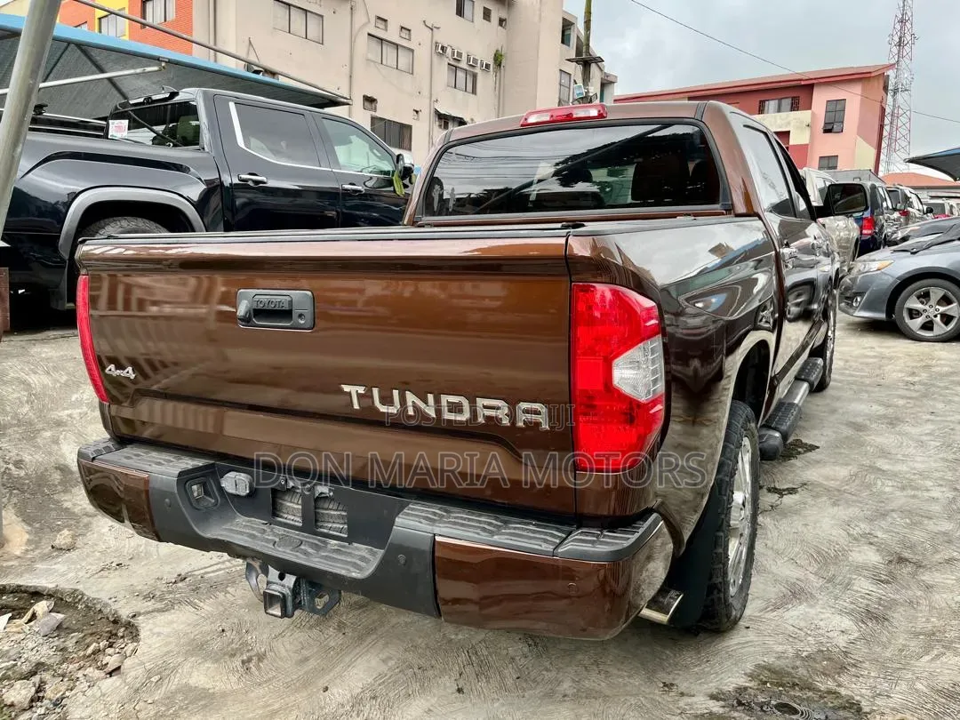 Toyota Tundra 1794 5.7L V8 4x4 CrewMax 5.6 ft. box 145.7 in. WB 2016