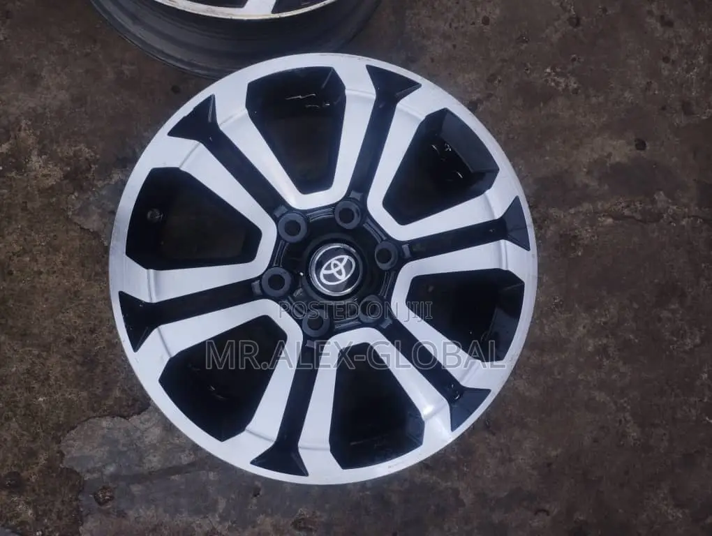 18 INCHES Toyota Hilux 2024 Hilux Rim With Tire