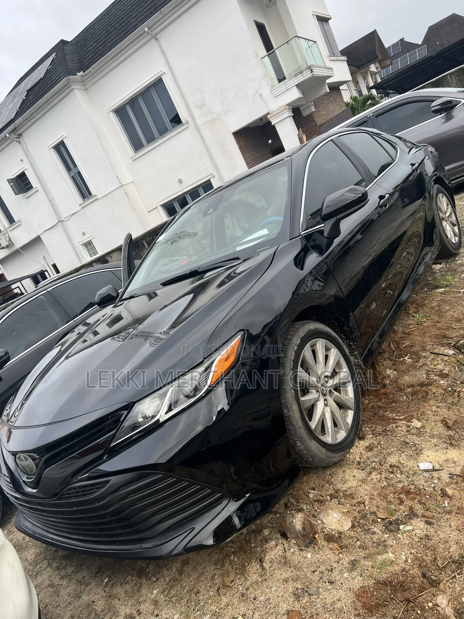 Toyota Camry LE FWD (2.5L 4cyl 8AM) 2018 Blue
