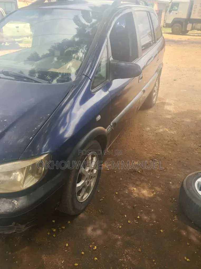 Opel Zafira 2005 Blue