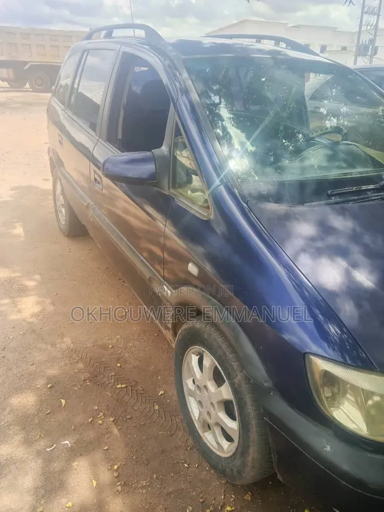 Opel Zafira 2005 Blue