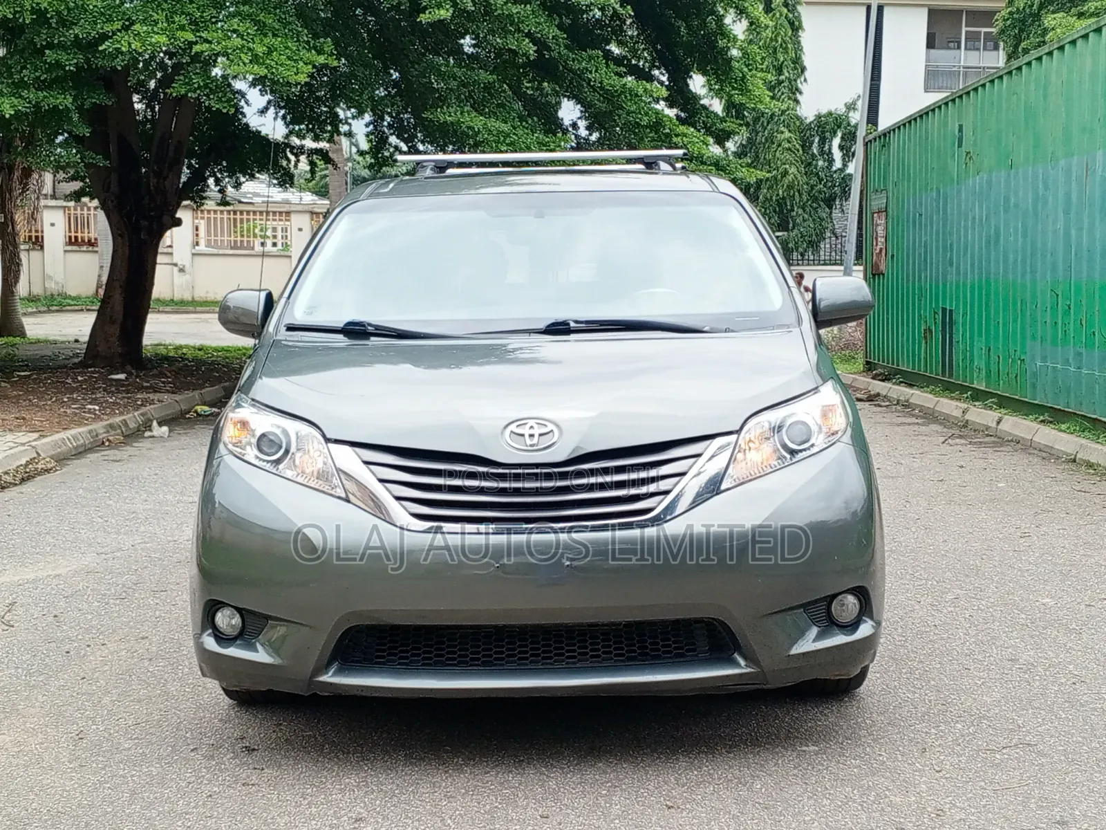Toyota Sienna 2013 Gray