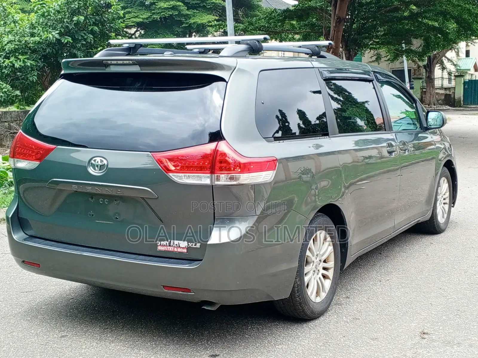 Toyota Sienna 2013 Gray
