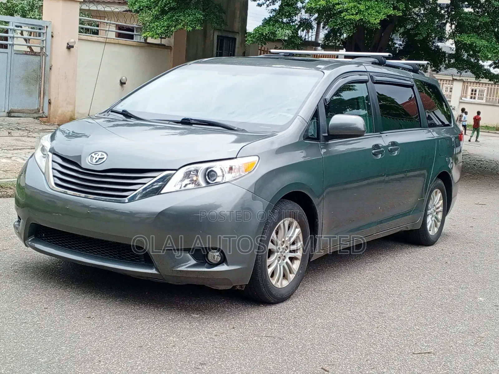 Toyota Sienna 2013 Gray