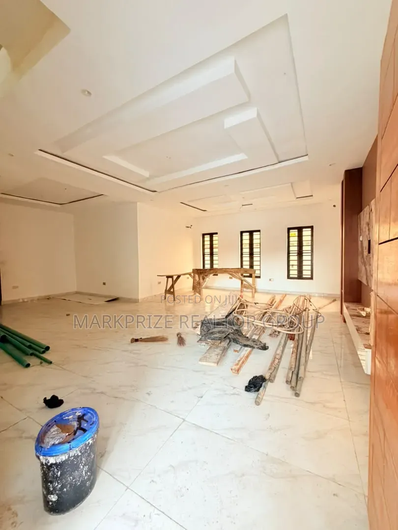5bdrm Duplex in Magodo Gra Phase 1 for sale