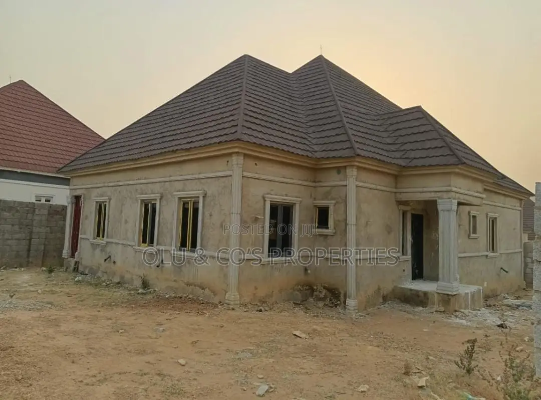 3bdrm Bungalow in Along Jedo Estate, Lugbe District for sale