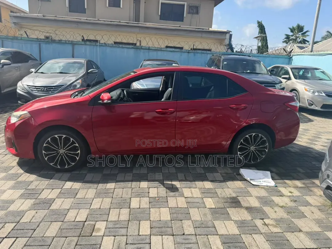 Toyota Corolla 2014 Red