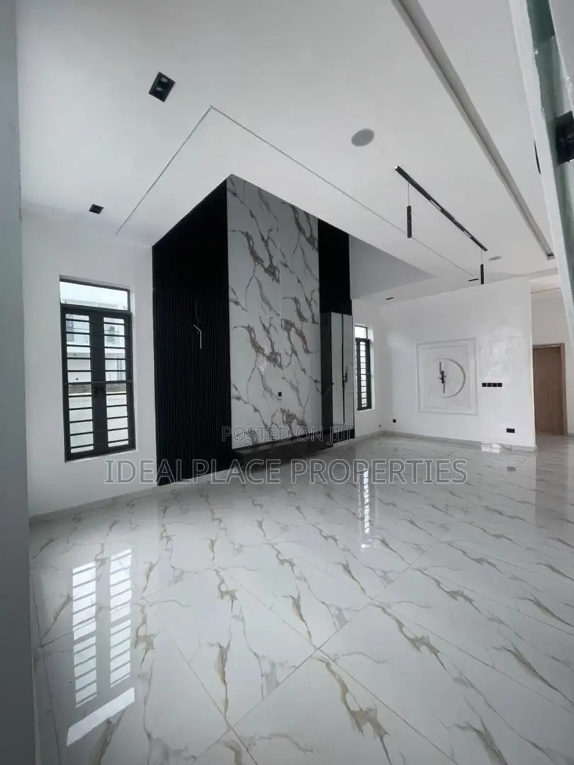 5bdrm Duplex in Ajah for sale