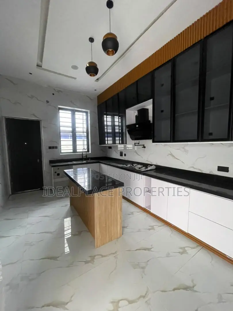 5bdrm Duplex in Ajah for sale