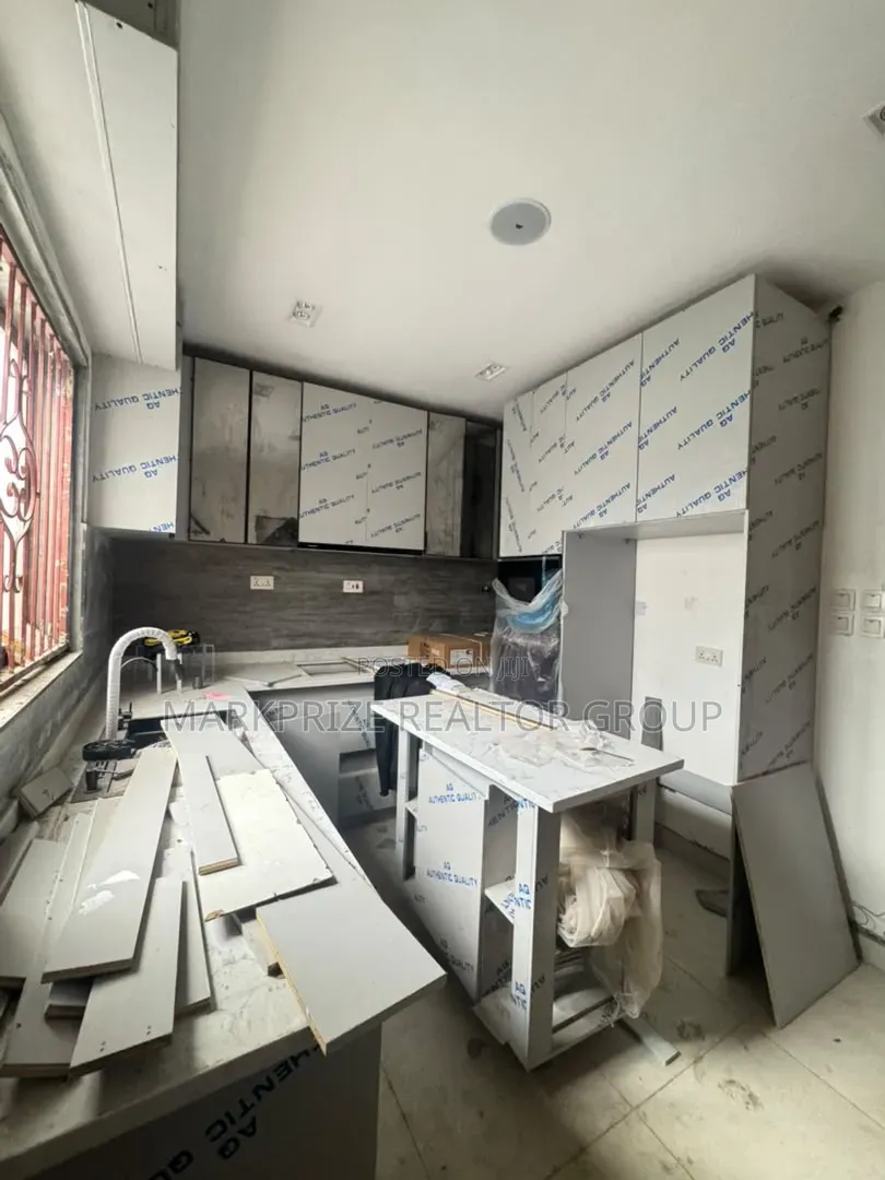 4bdrm Duplex in Adeniyi Jones Ikeja for sale