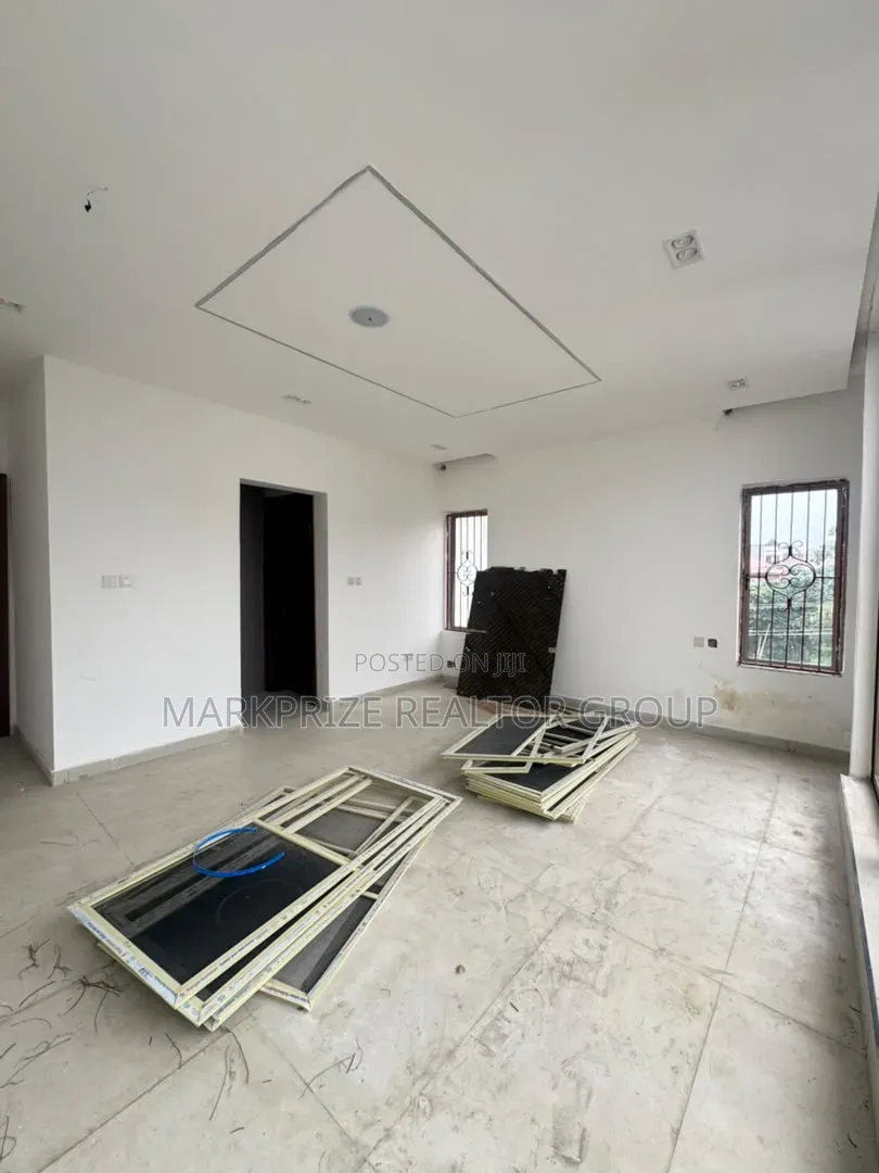 4bdrm Duplex in Adeniyi Jones Ikeja for sale