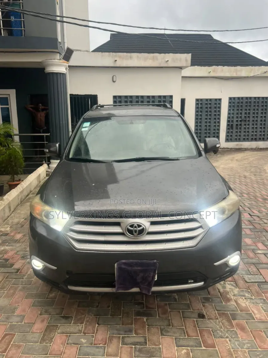 Toyota Highlander 2011 Green