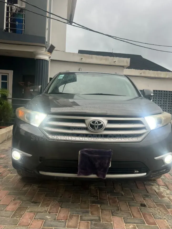 Toyota Highlander 2011 Green