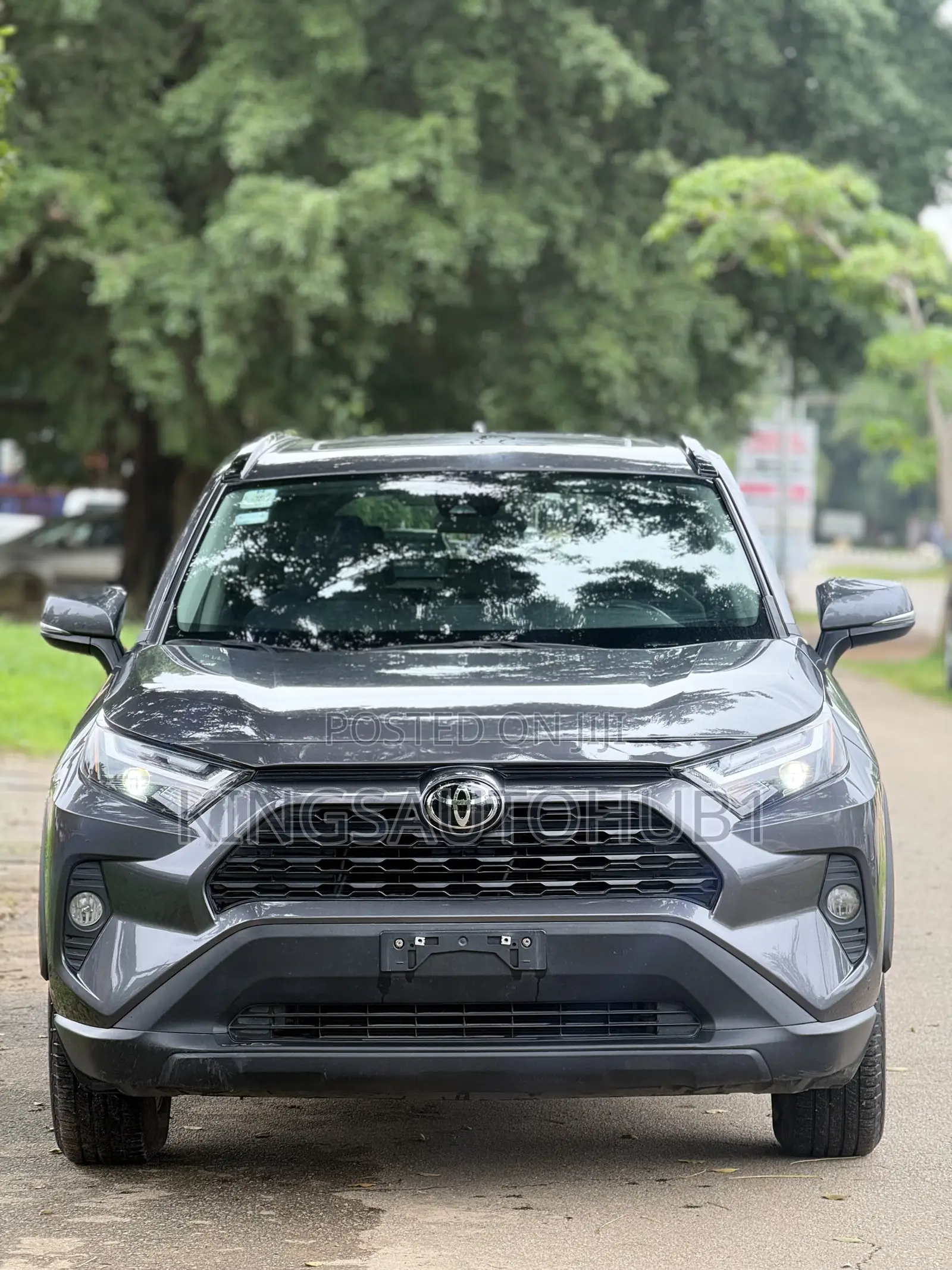 Toyota RAV4 XLE AWD 2024 Gray