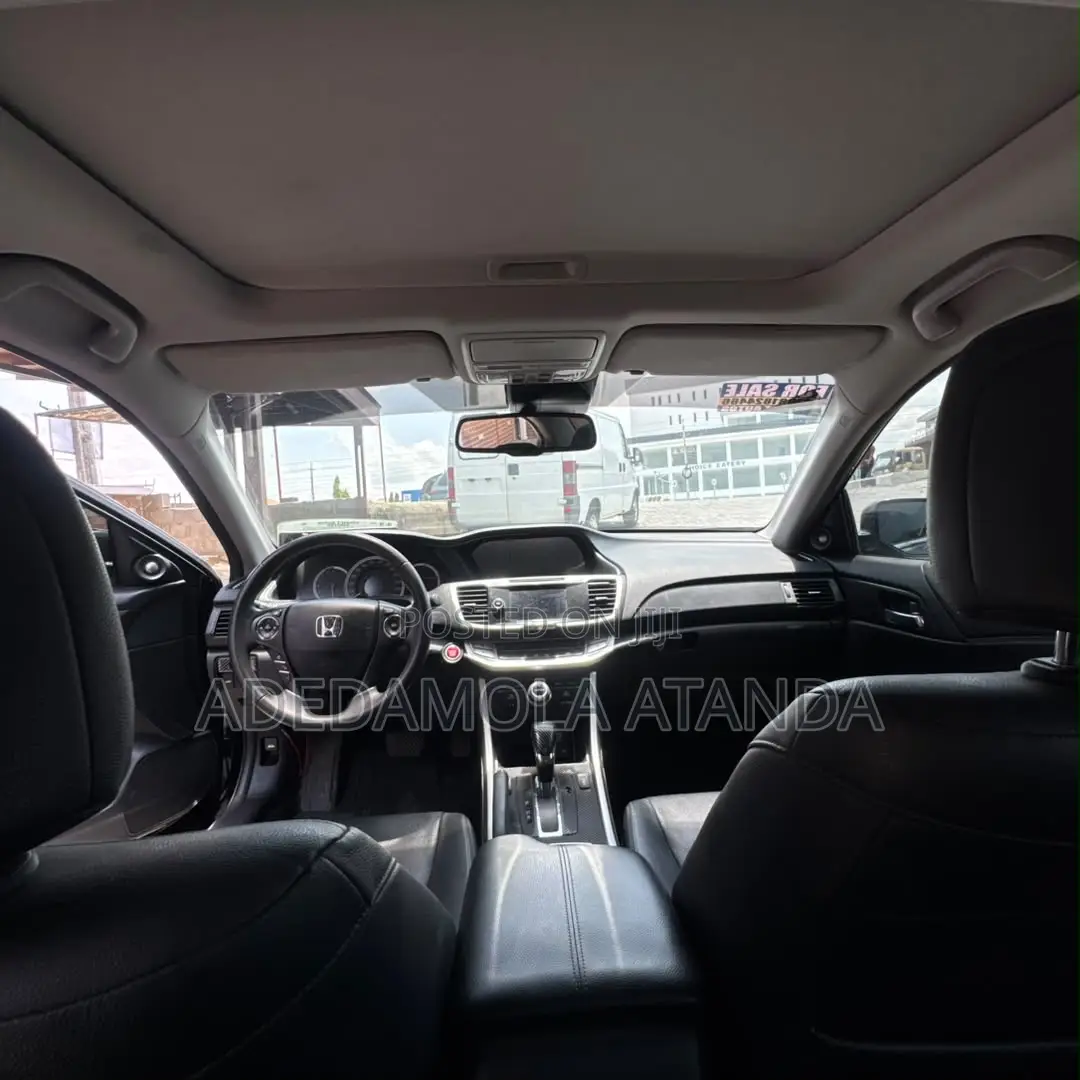Honda Accord Touring V-6 4dr Sedan (3.5L 6cyl 6A) 2015 Black