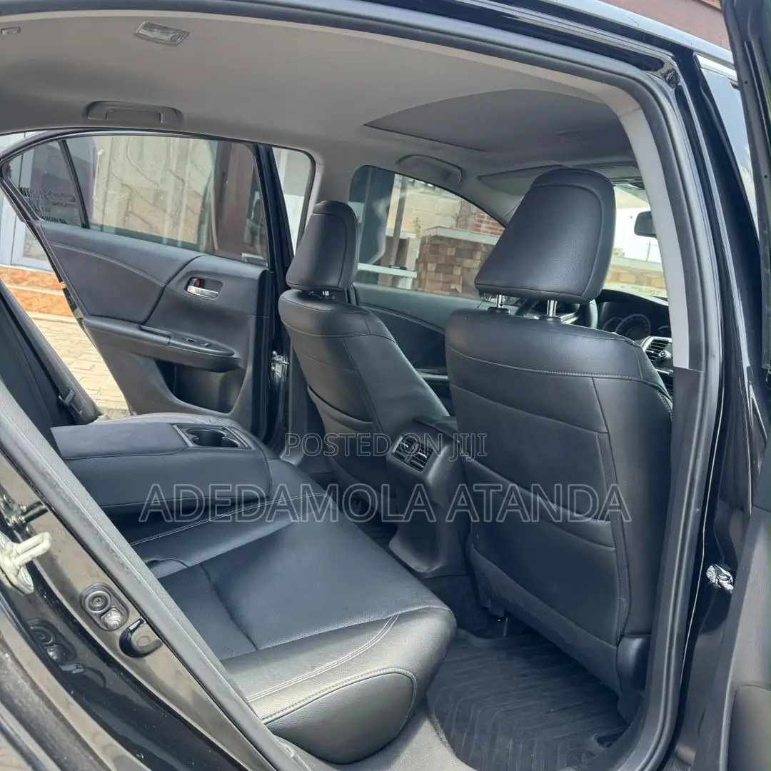 Honda Accord Touring V-6 4dr Sedan (3.5L 6cyl 6A) 2015 Black