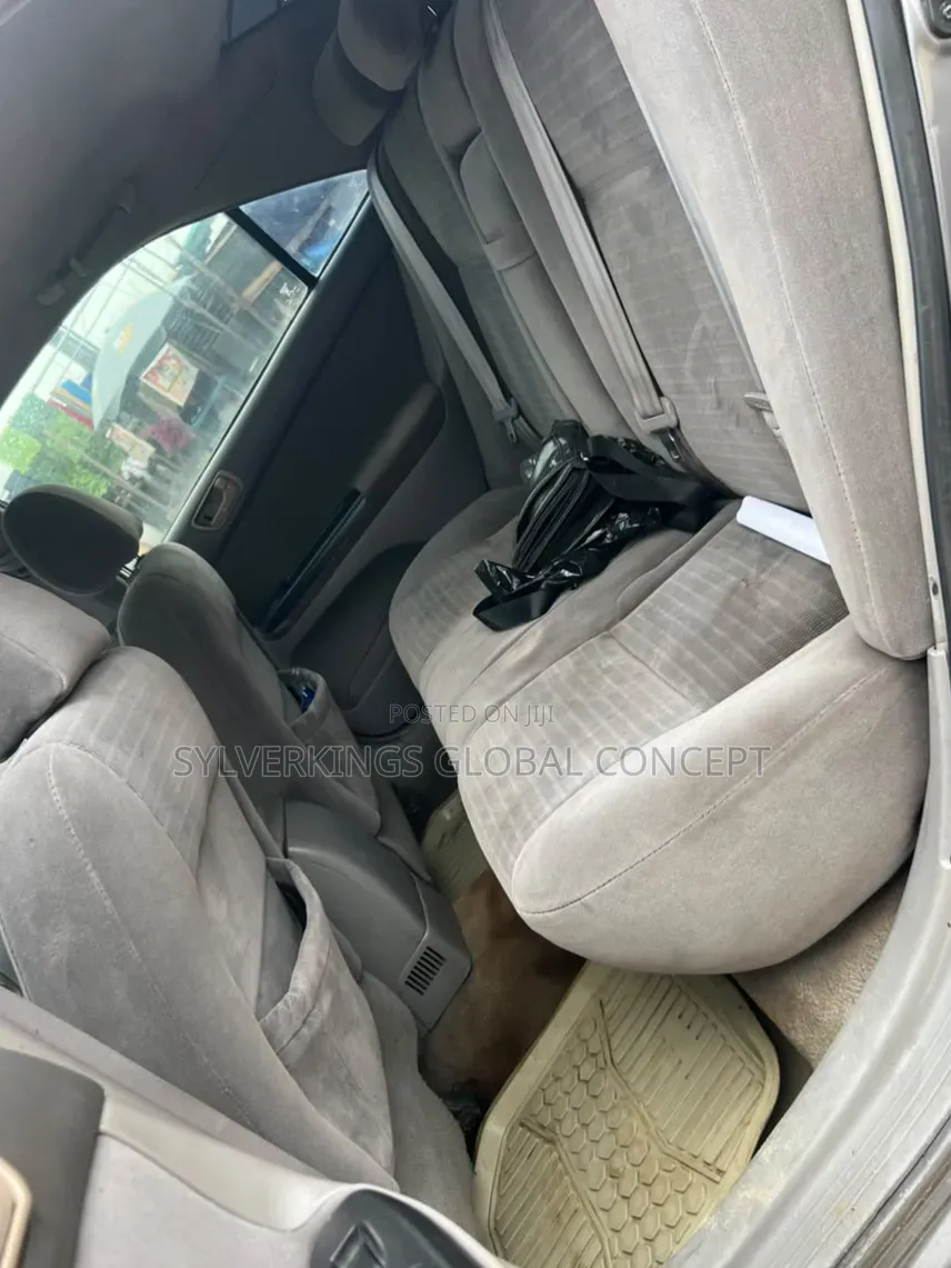 Toyota Camry 2006 Gray