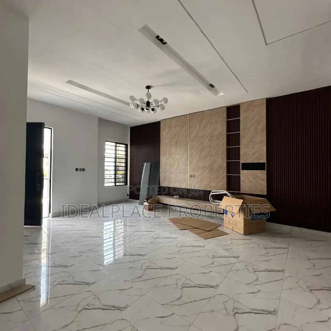 4bdrm Duplex in Lekki for sale