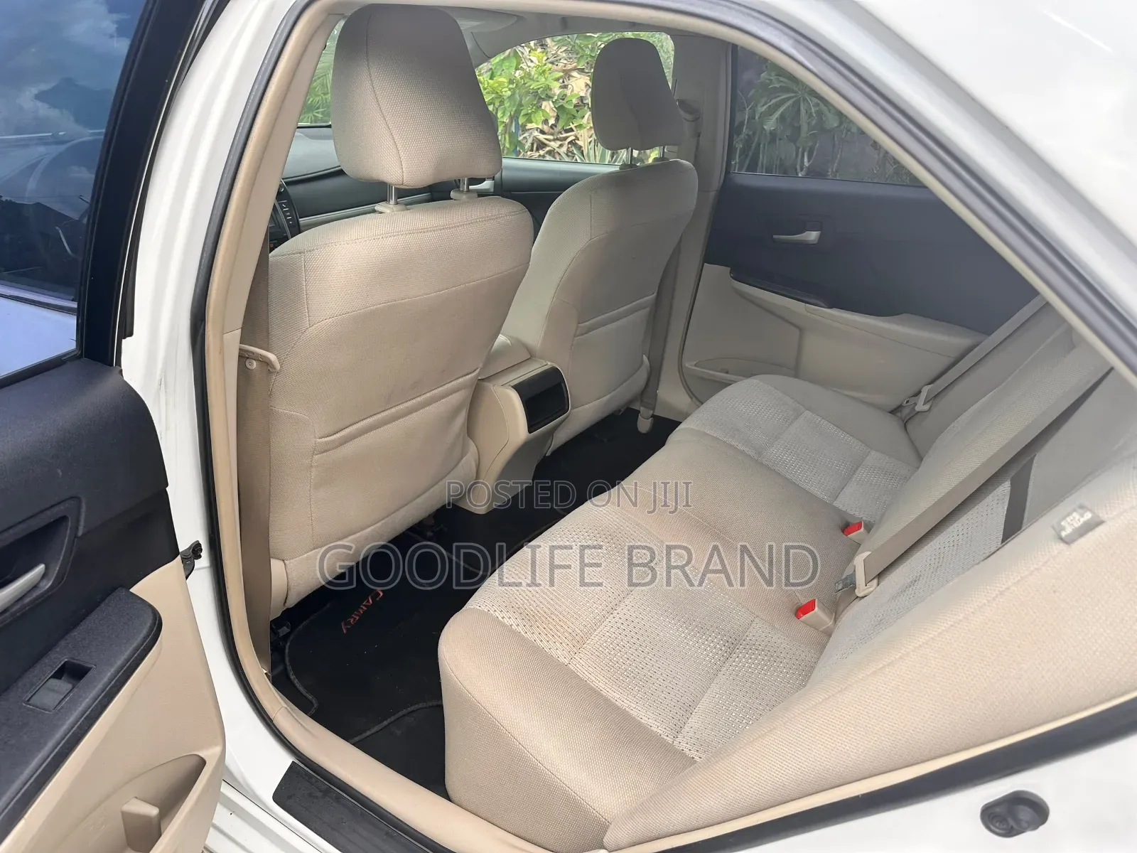 Toyota Camry SE Sport 4dr Sedan (2.5L 4cyl 6A) 2014 Off white