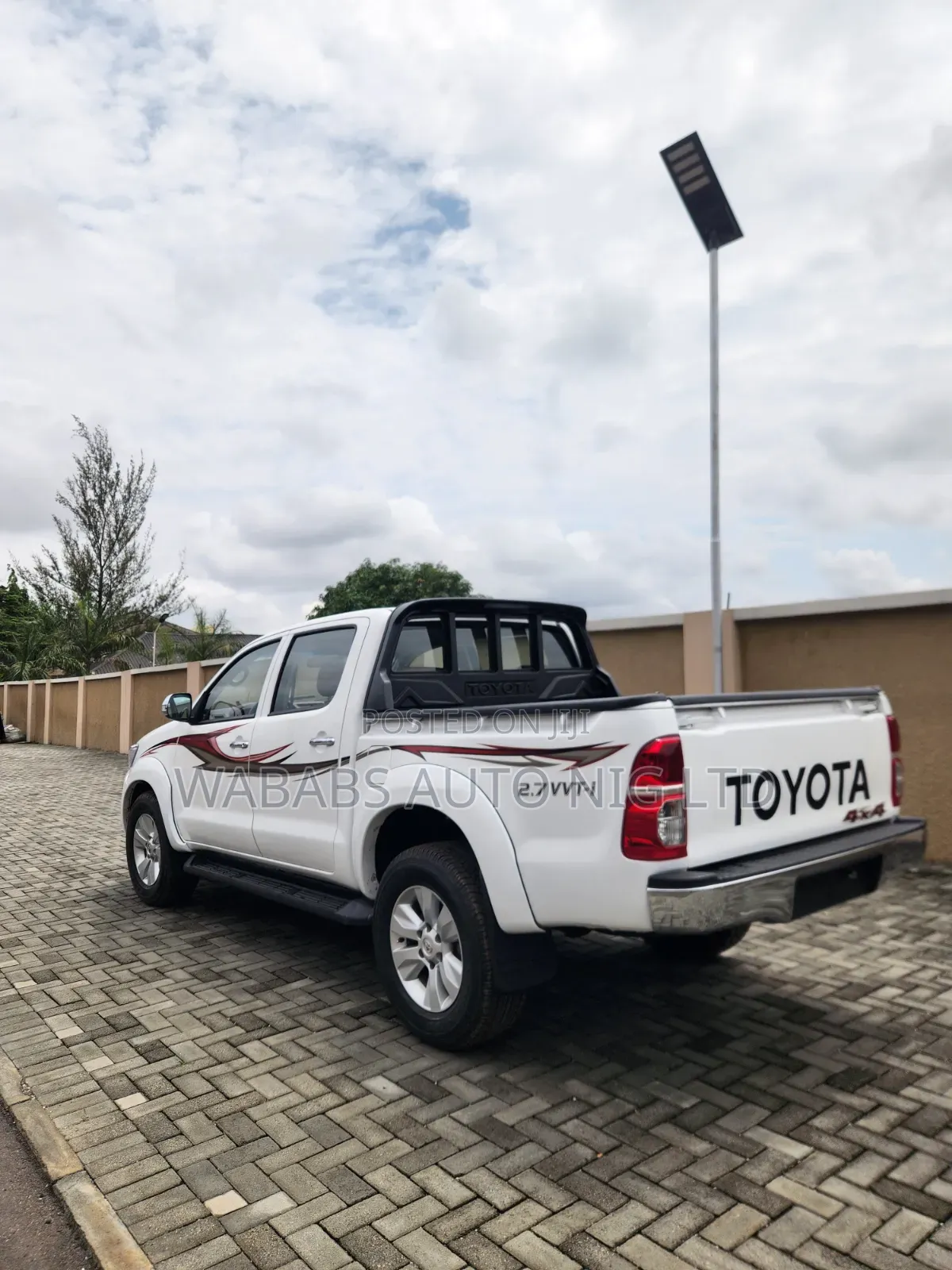 Toyota Hilux 2010 White