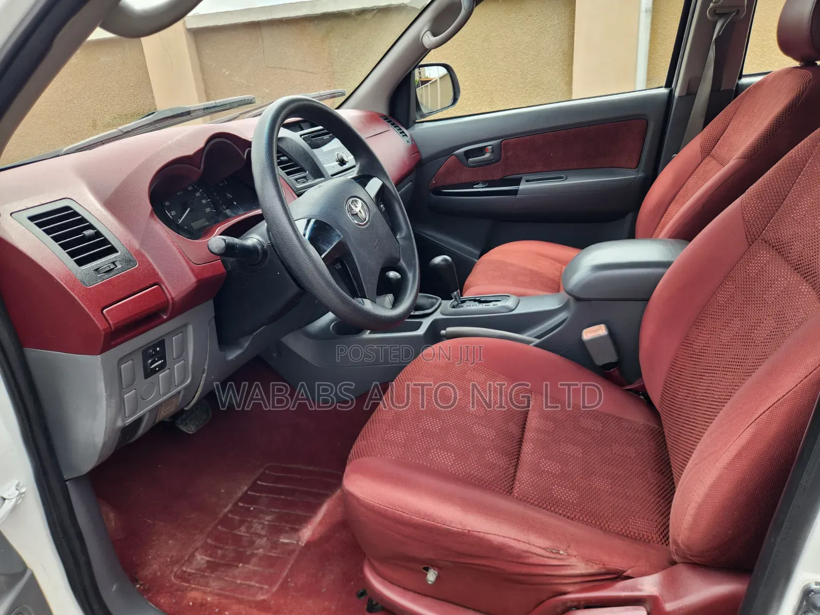 Toyota Hilux 2010 White