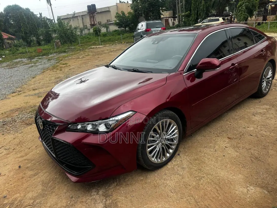 Toyota Avalon Limited FWD Sedan (3.5L V6 8A) 2019 Maroon