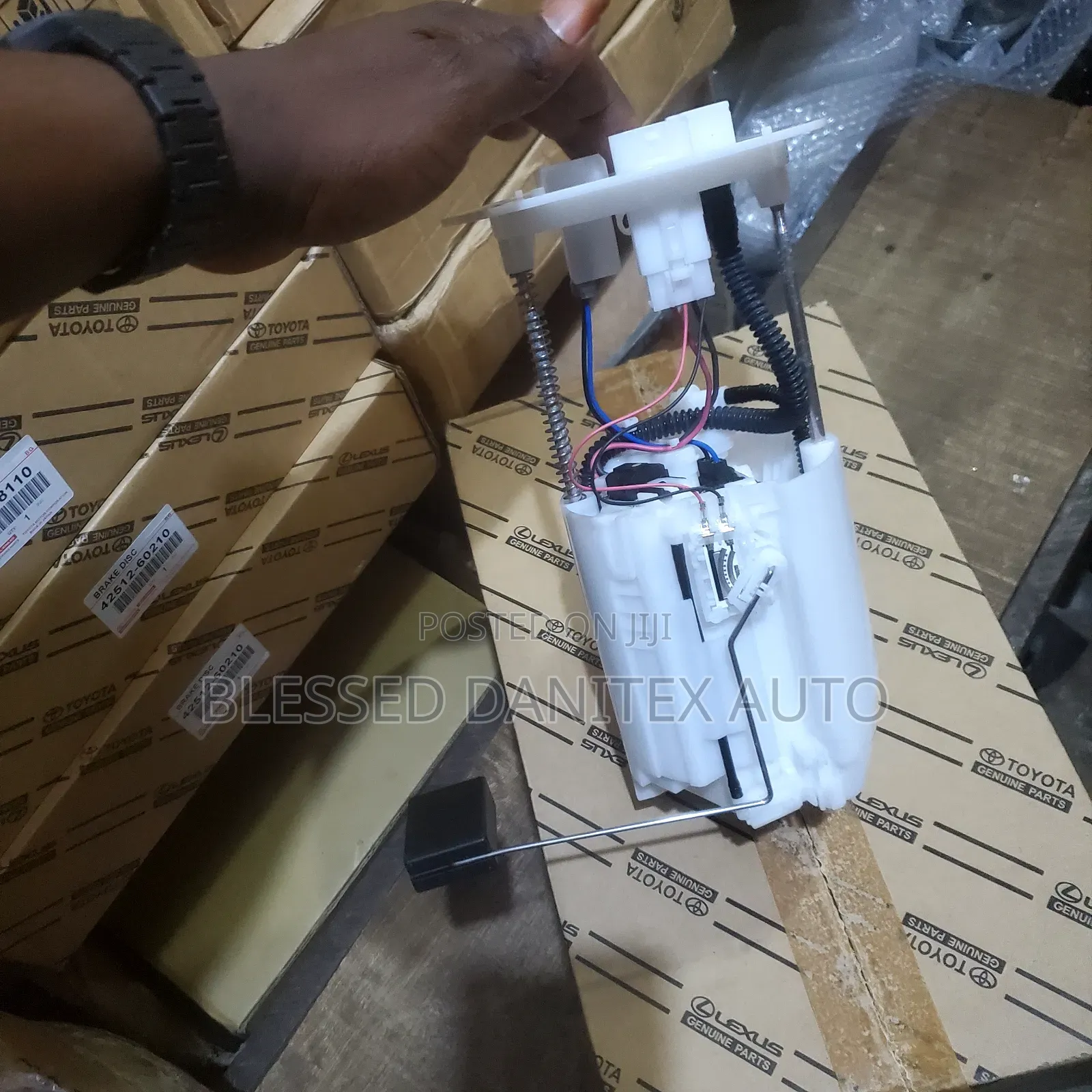 Complete Fuel Pump of Toyota Highlander and Rx350 2014 to 2018