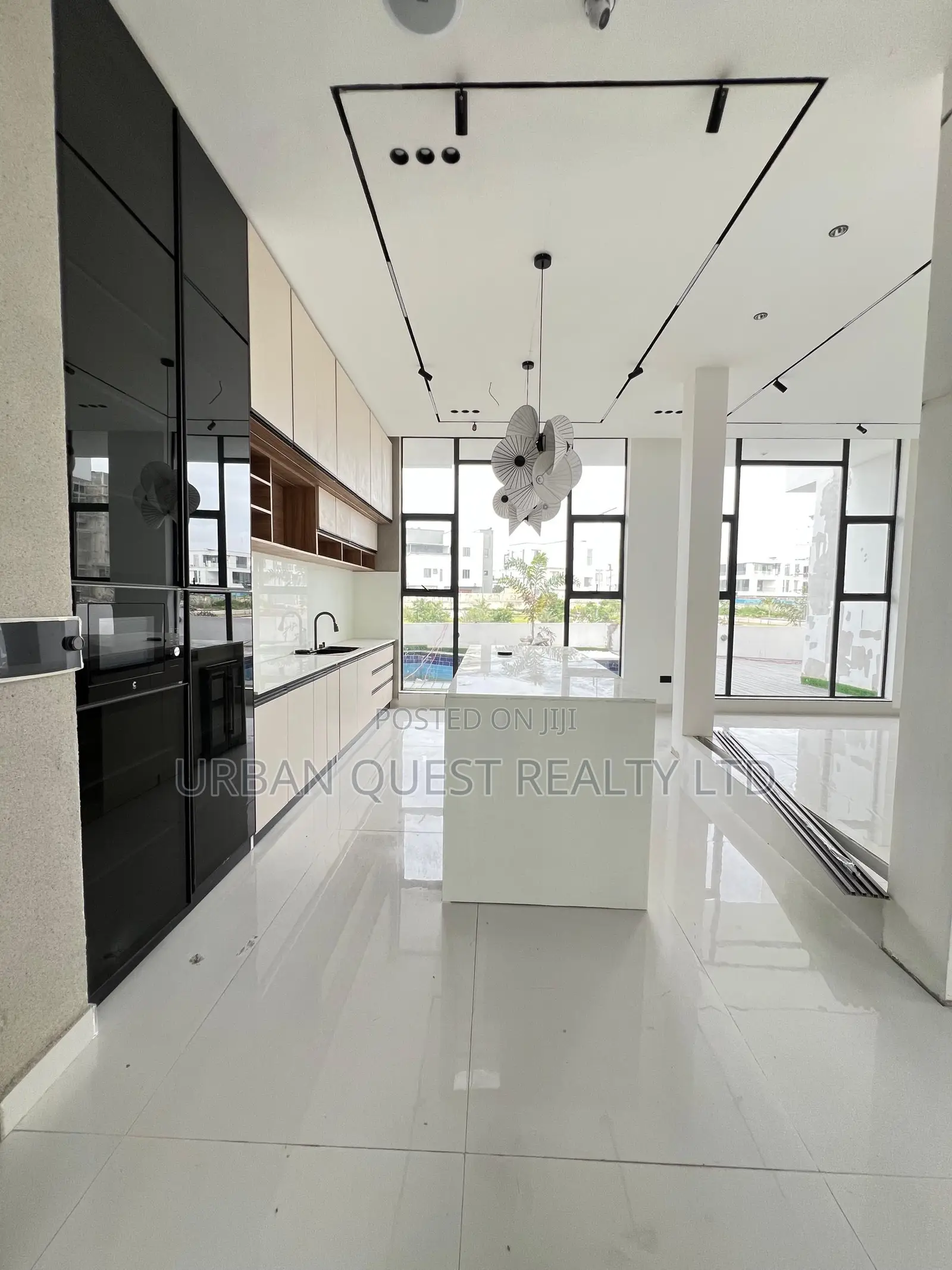 6bdrm Duplex in Osapa london for sale