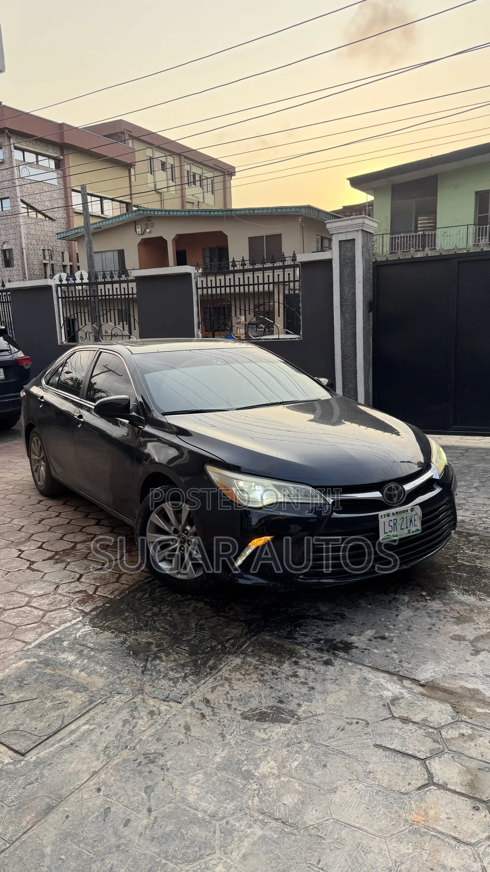 Toyota Camry XLE V6 4dr Sedan (3.6L 6cyl 6A) 2016 Black